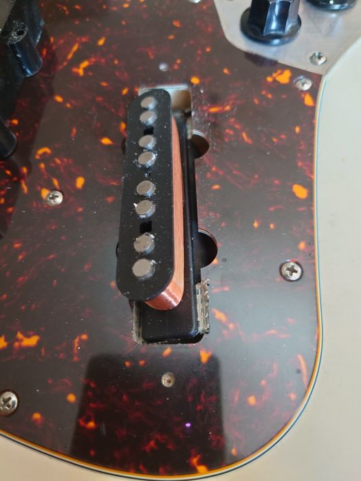 Gitara basowa fretless Jazz bas