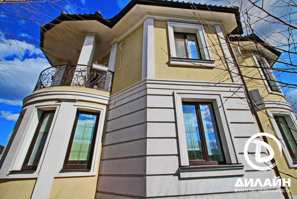 Двухэтажный, 3-х уровневый дом. Бабурка.