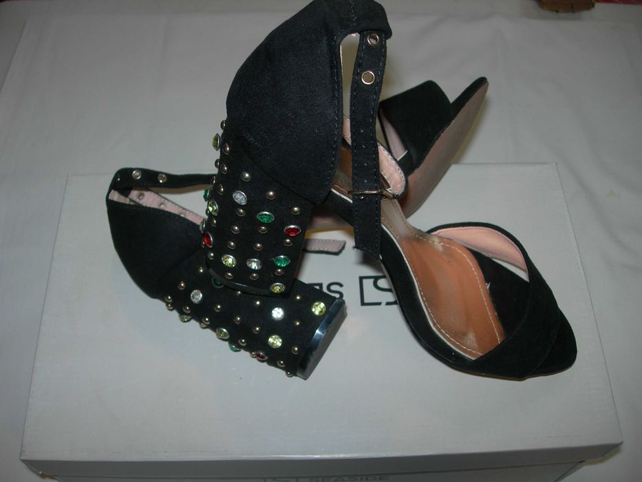 Sapatos de senhora.