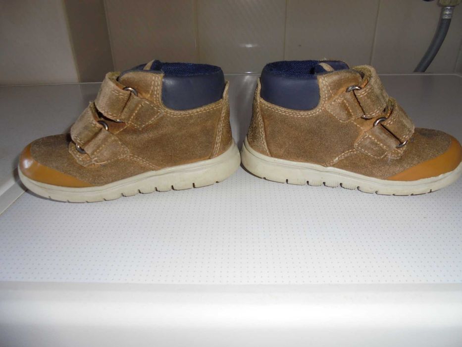 botas de menina da marca GEOX práticas