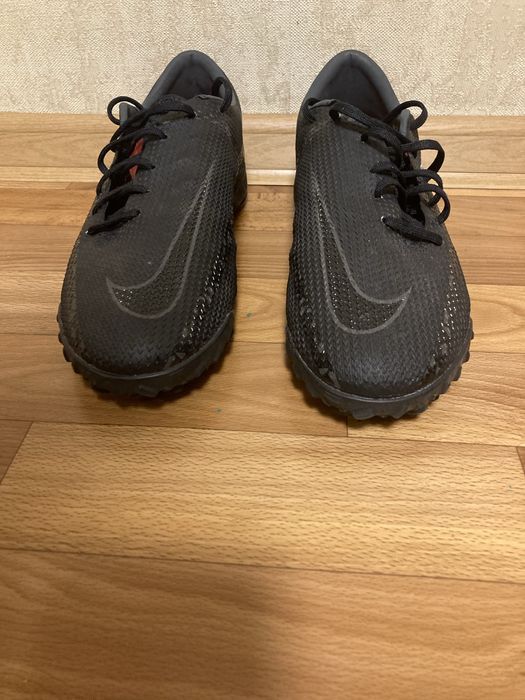 Футбольные бутсы  ,Найк состояние отличное .Оригинал.