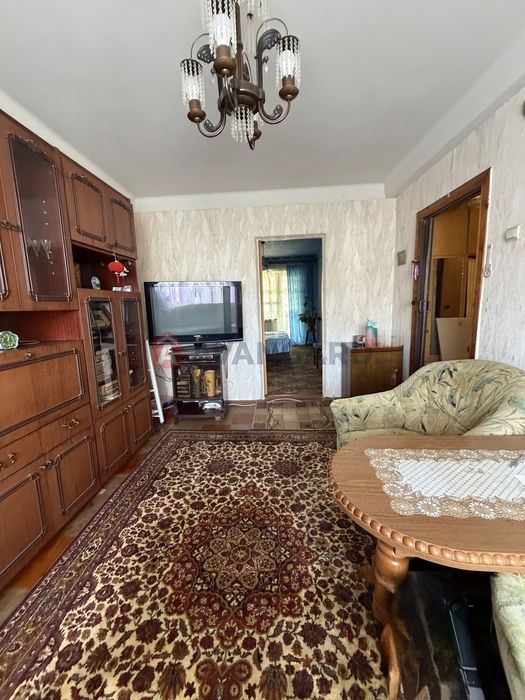 Продам 2-х кімнатну квартиру.