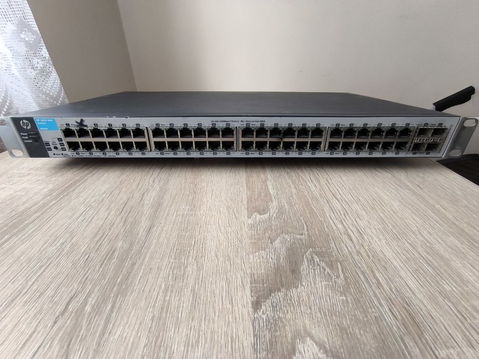 Zarządzalny przełącznik sieciowy HP 1810-48G Switch J9660A.