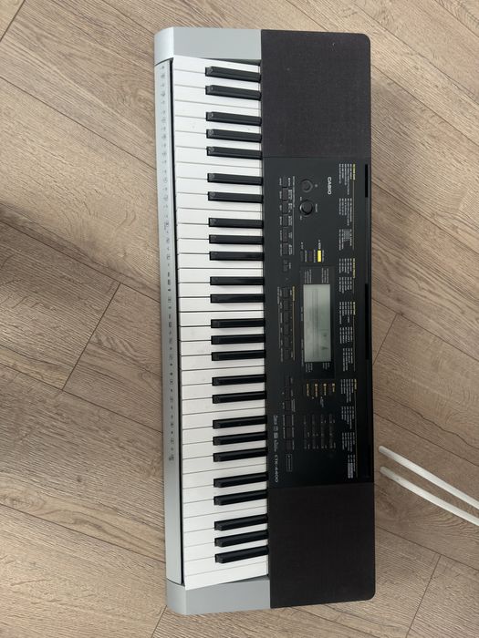 Keybord Casio CTK-4400