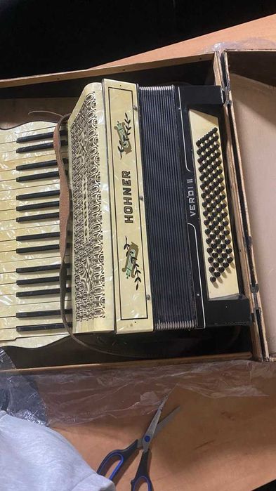 Аккордеон Hohner Verdi II
