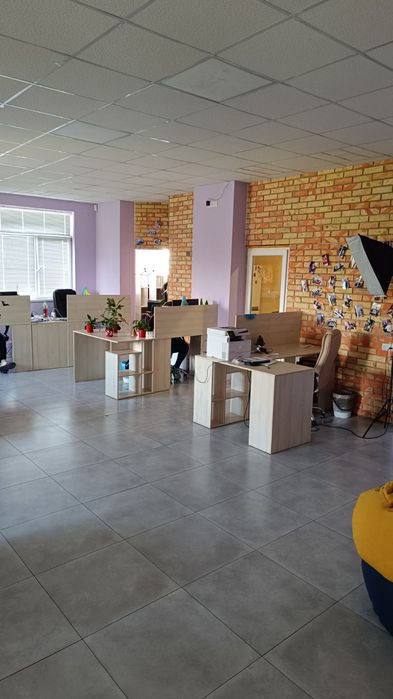 Продаж комерційного приміщення на Митниці