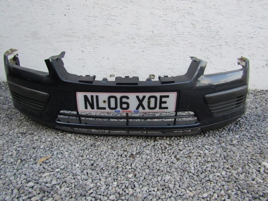 Ford Focus Mk2 II zderzak przód przedni