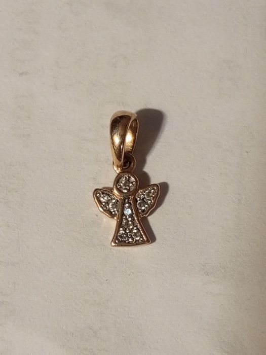 Золота підвіска янгол