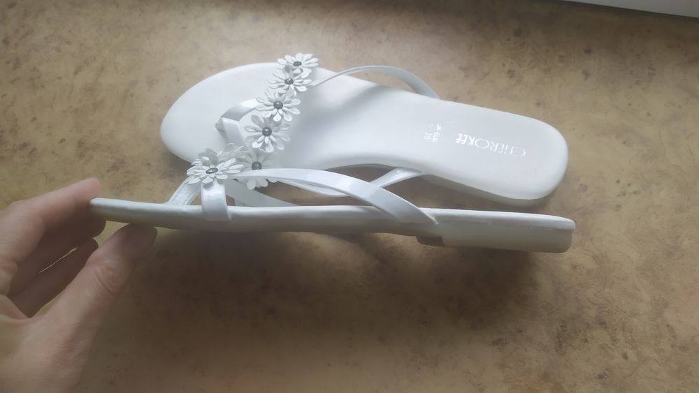 Шлёпанцы-вьетнамки