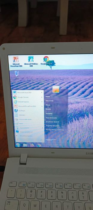 Laptop Samsung używany stan bdb