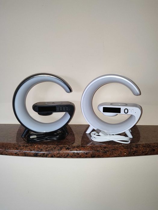 Budzik Zaokrąglony RGB z Ładowaniem Indukcyjnym