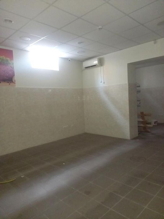 Продаж комерційного приміщення з холодильною камерою. Борщагівка.