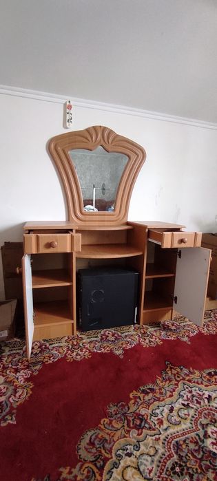Продам триляж, туалетний столик