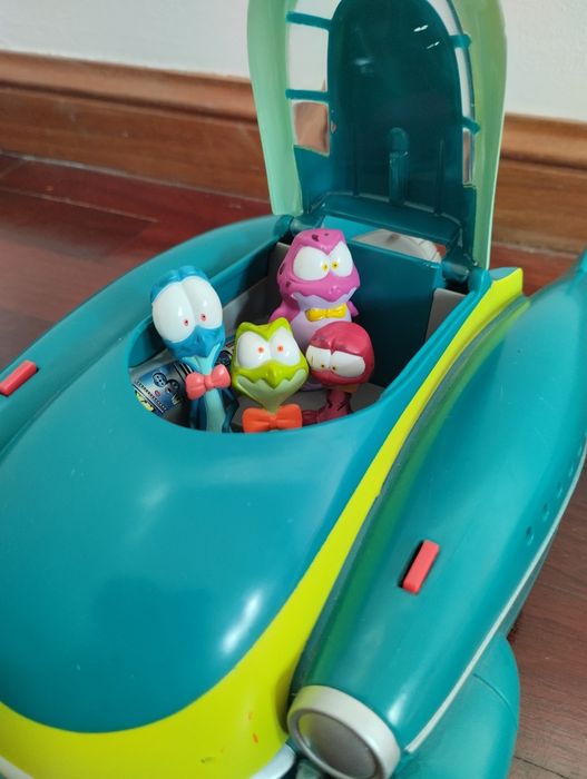 Space Jam Moron Airship Brinquedo Fernão Ferro • OLX.pt