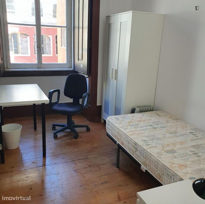 Quarto - localizado em Alcântara Lisbon