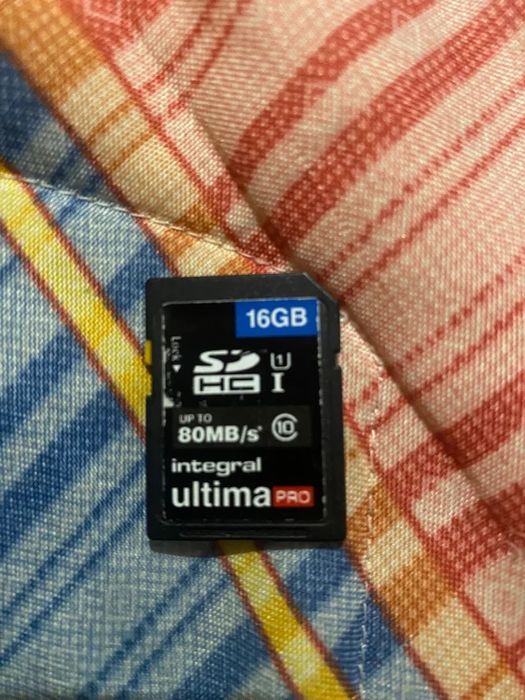 Maquina Canon eos 250d