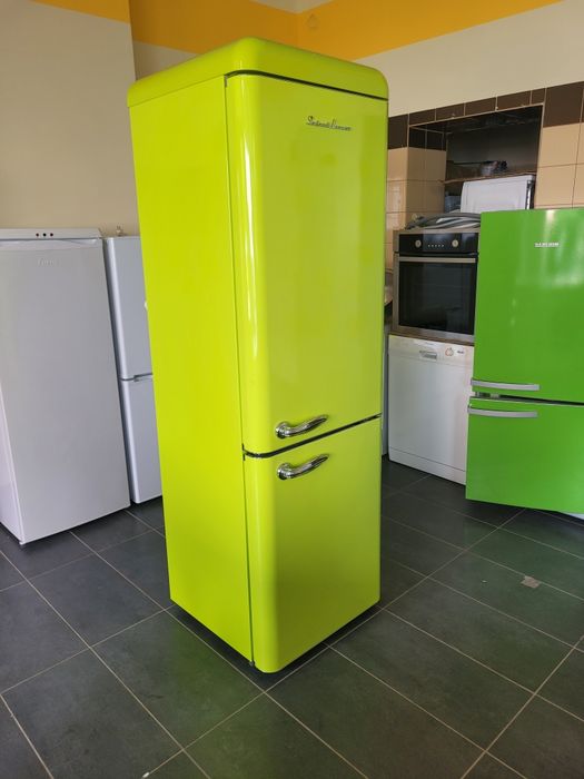 Sprzedam lodówkę firmy Schaub Lorenz z możliwością dostawy