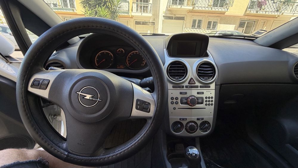 Opel Corsa comercial 2014