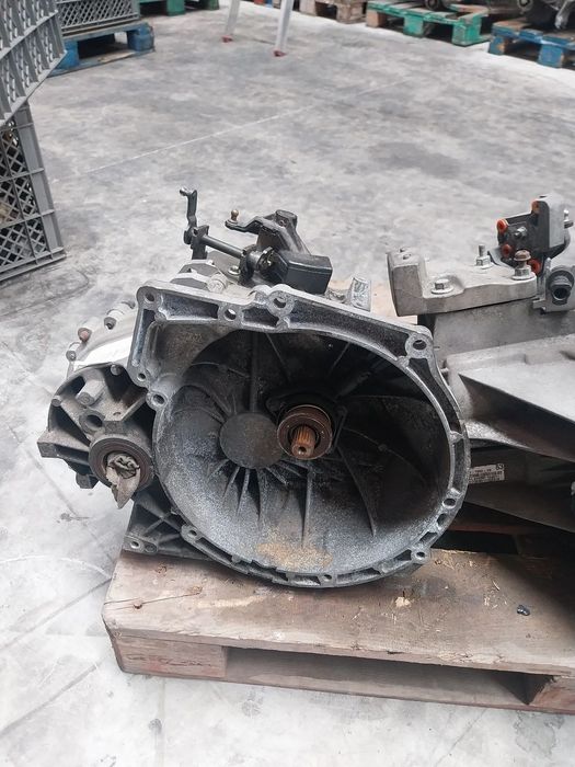 Caixa velocidades Ford 1.6 tdci Ref: 6M5R7002YC