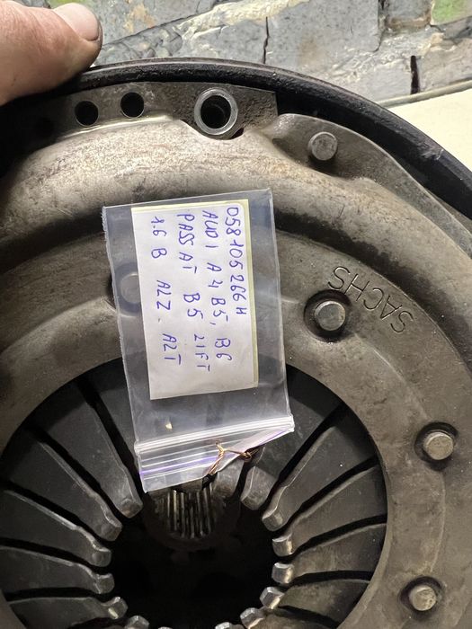 Маховик Демпфер Зчеплення 058105266H Audi A4 B5 B6 Passat B5 ALZ