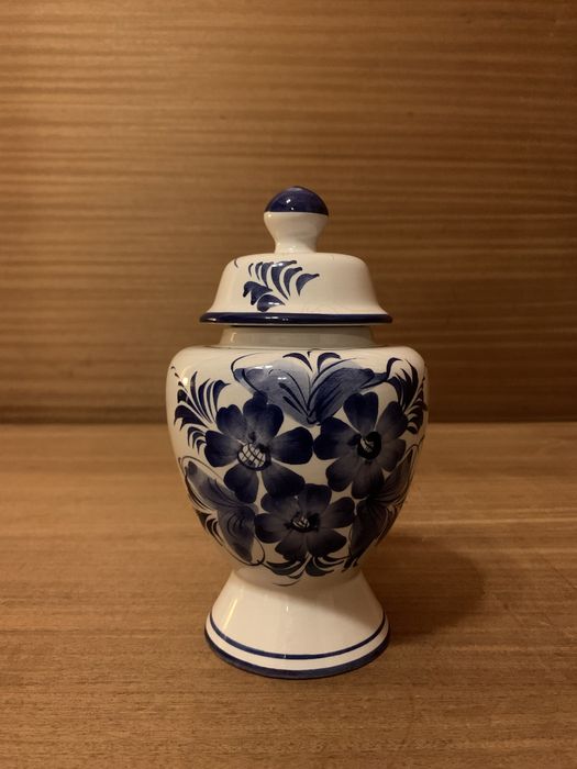 Pote de cerâmica portuguesa