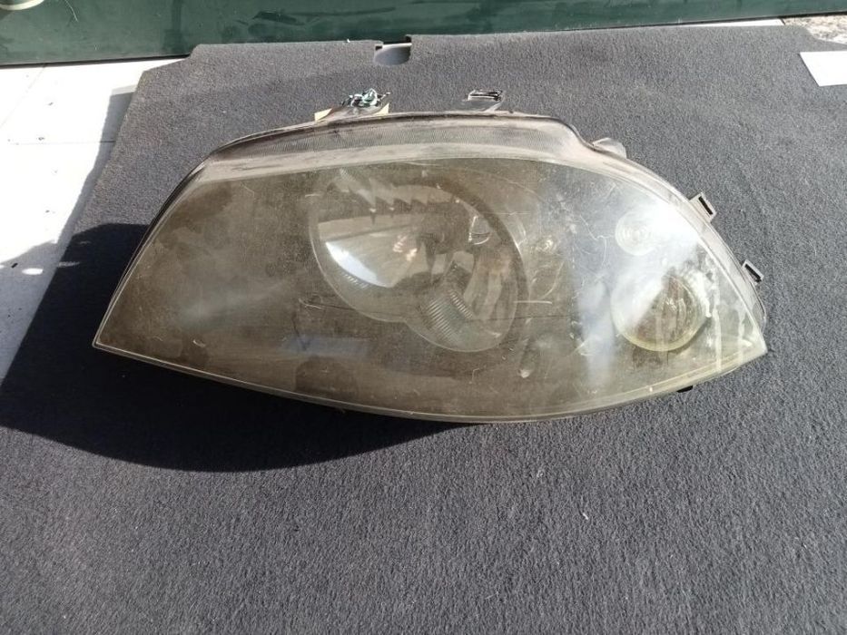 Farol esquerdo Seat Ibiza III / 6L1941021A