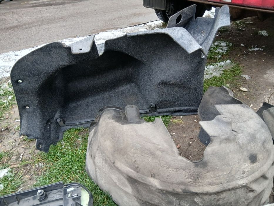 Обшивка арки правая VW Passat b7 12-15 USA