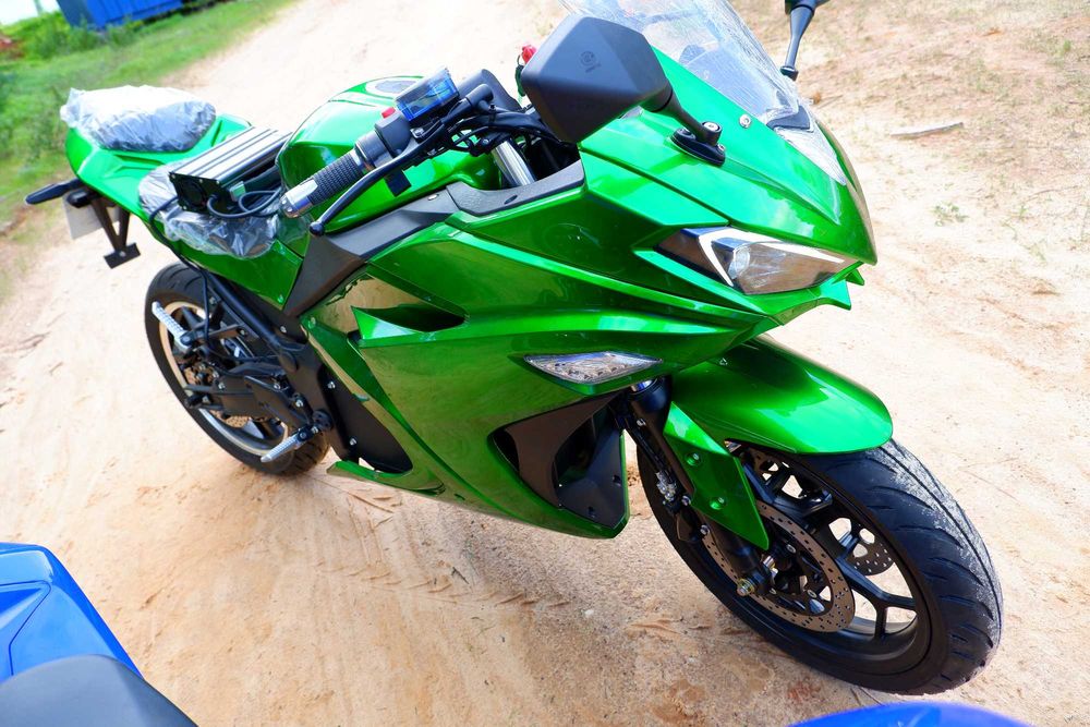 Mota A1 elétrica 125cc 130km/h 8kw estilo Kawasaki Ninja IVA incluido