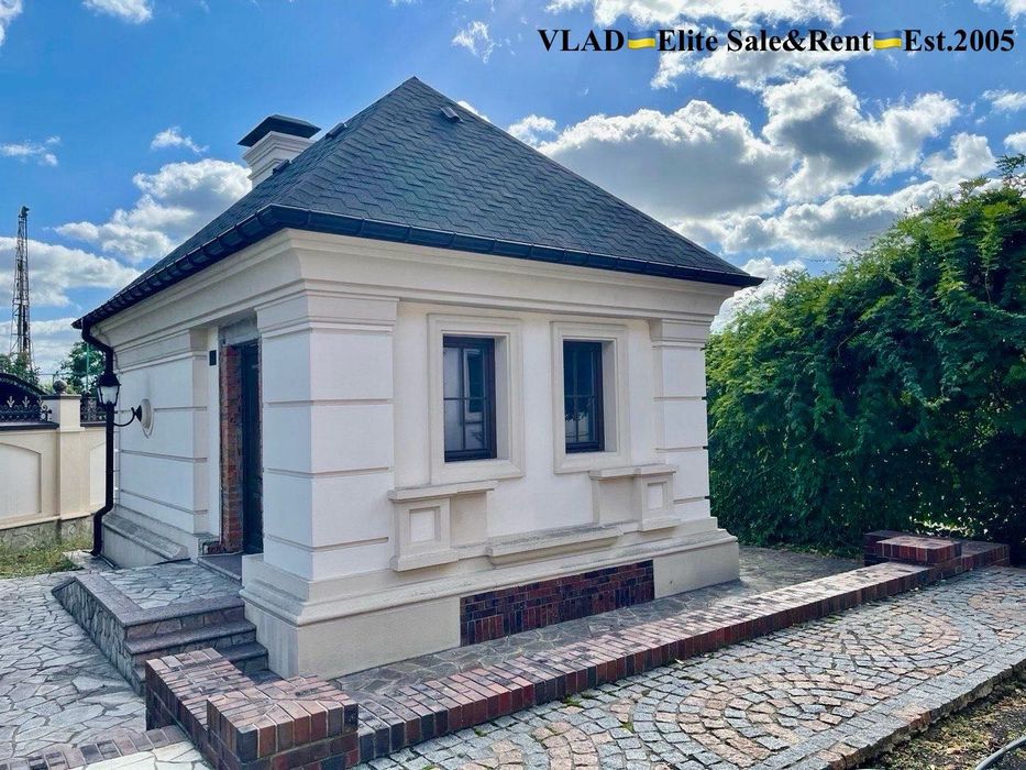 Козин. В.Дамба-2км. КМ. 1200 м2 
Продаж резиденції з виходом на Дніпро