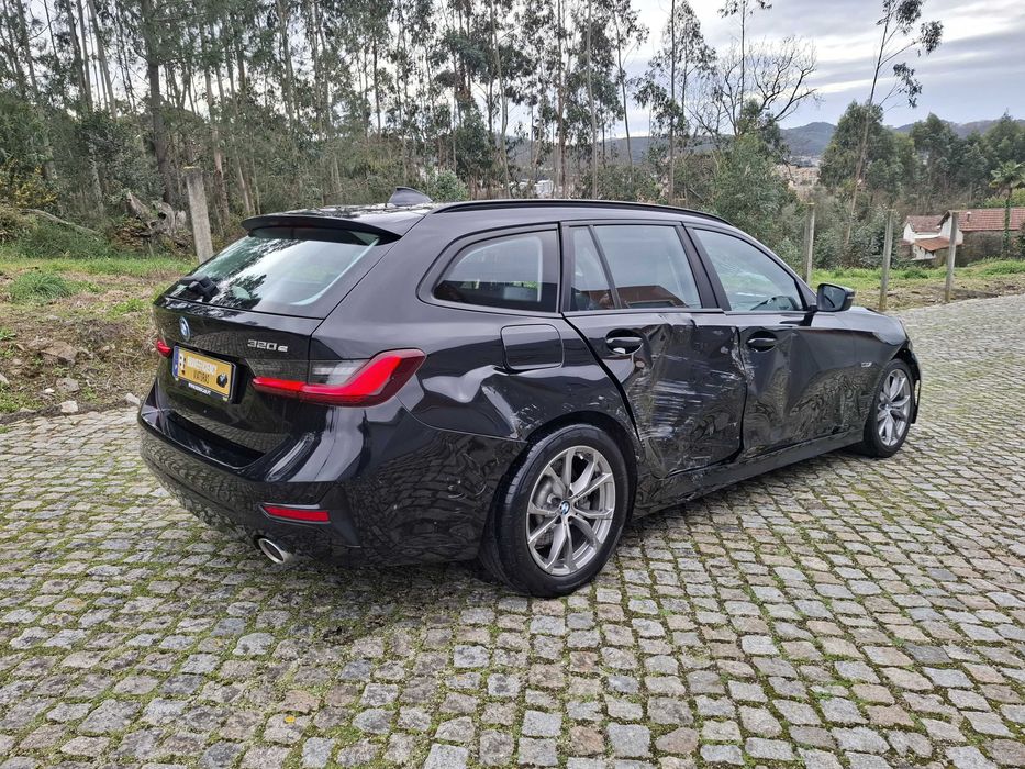 BMW 320e Drive Touring Híbrido Gasolina Plug-In (204CV) de 2022