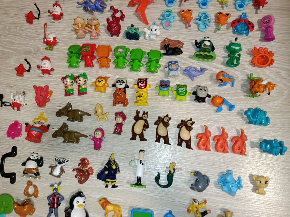 Велика колекція іграшок Kinder Surprise та інших серій (понад 100 шт.)