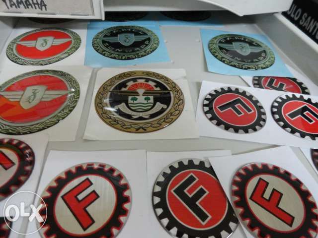 Autocolantes emblemas em resina