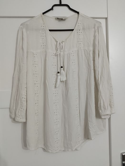 Piękna bluzka, kolor biały