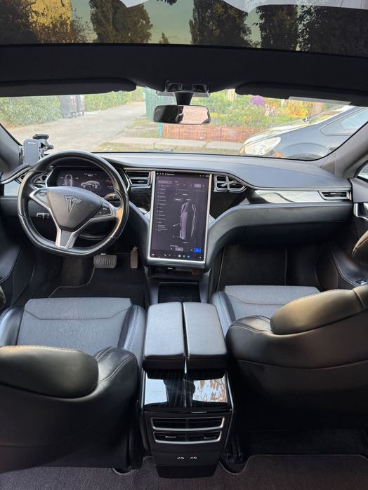 Терміново! Продам Tesla Model S з Європи!