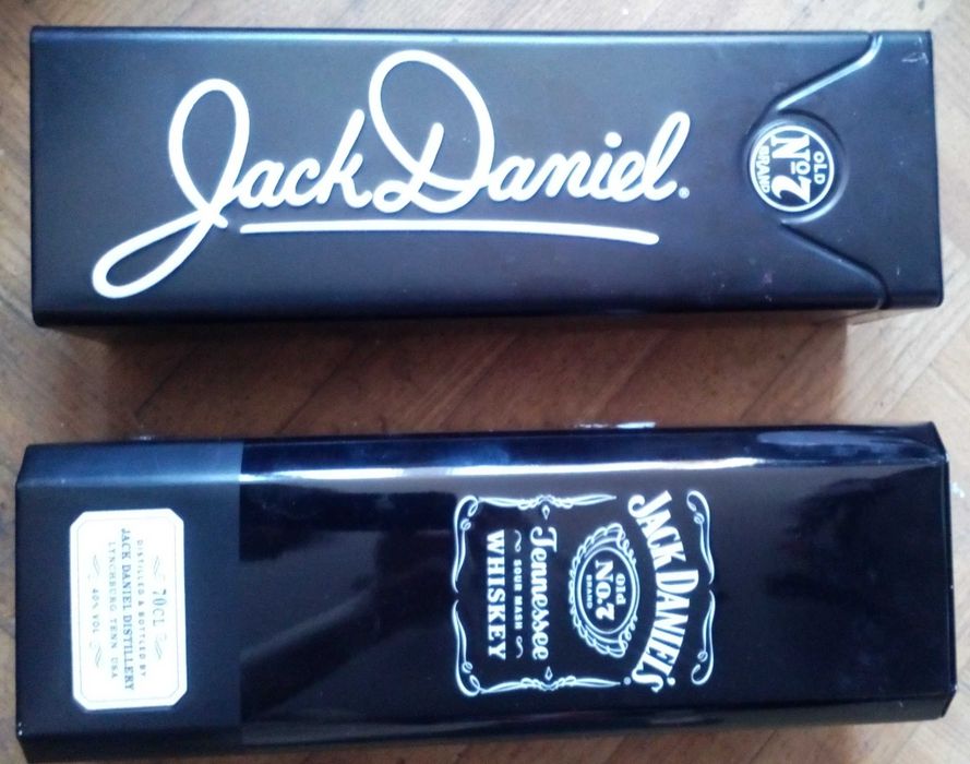 различные кухонные принадлежности много фото