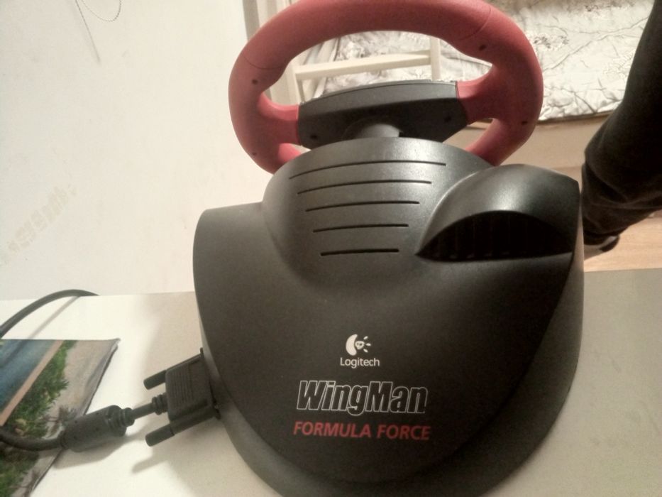 руль Logitech Force Feedback