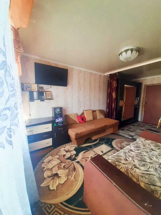 Ціна вже з ком платежами,4000 грн за все,Кімната в гуртожитку
