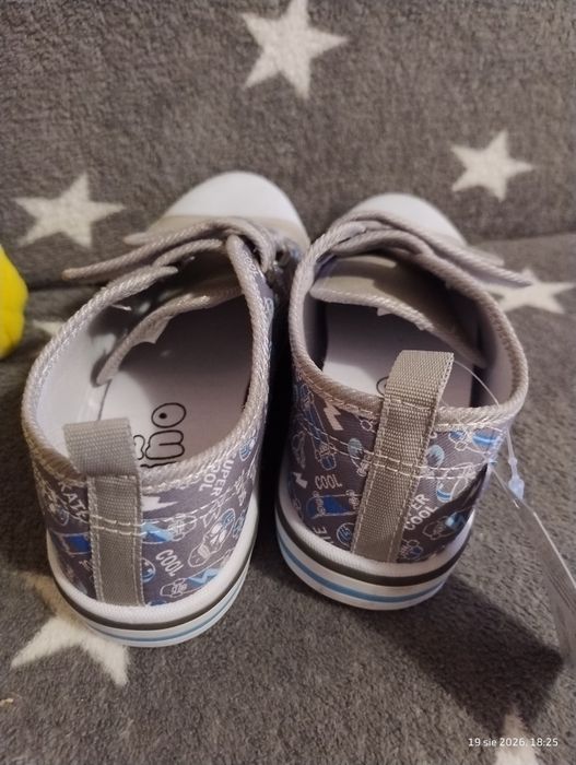 Nowe kapcie trampki 33 Nino na rzepy dla chłopca