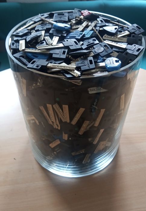 Ślusarz.Pogotowie Zamkowe.Montaż zamków.