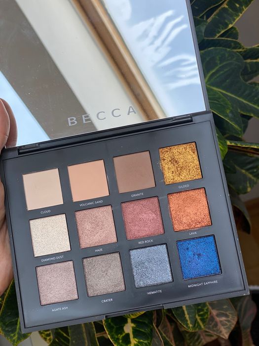 Unikat paleta Becca Volcano Goddess