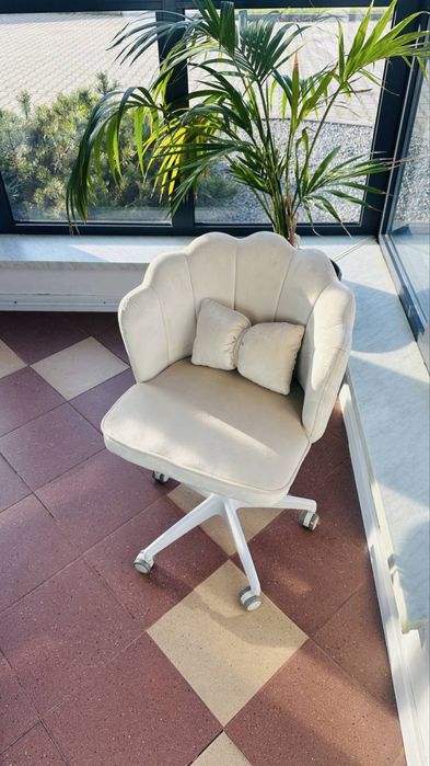 Крісло обертове дитяче JUST SIT BUENO