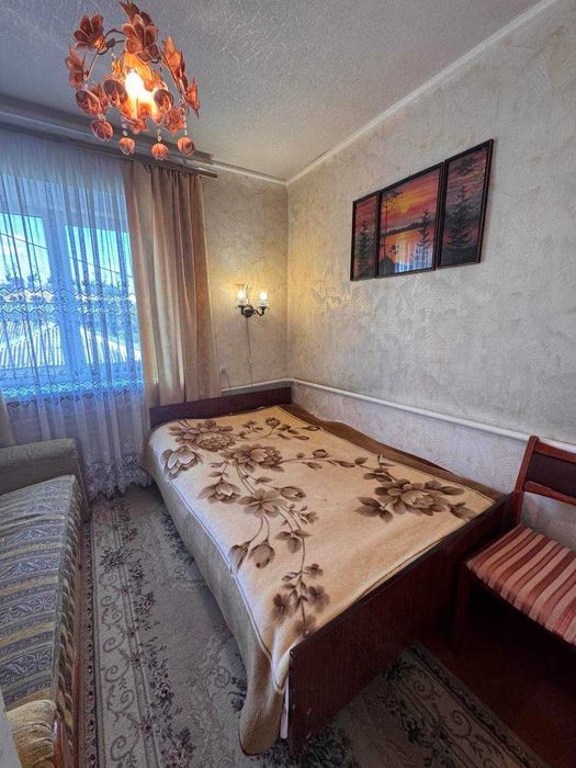 Трикімнатна квартира на Гречанах!