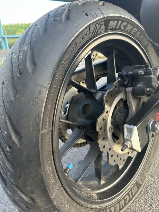 Продам Honda CBR 400 R