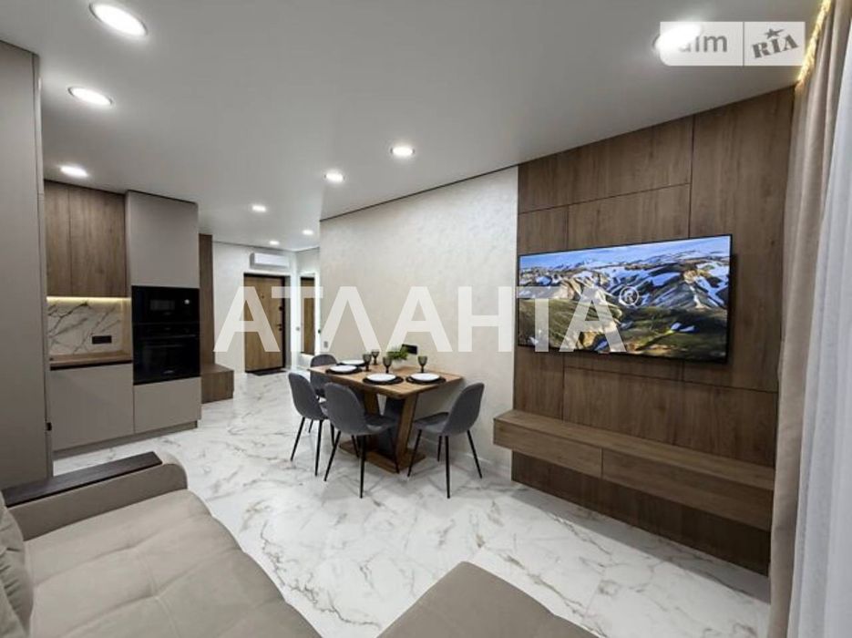 Продаж 1-кімнатної квартири ЖК “Варшавський 3” З ГЕНЕРАТОРОМ