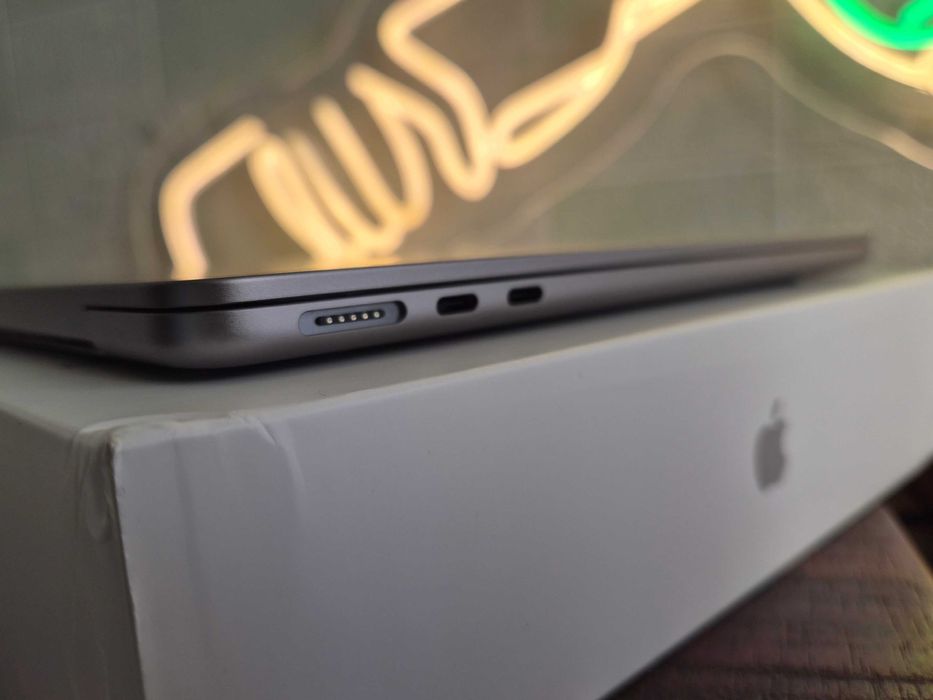 MacBook Air 13 M2 16GB RAM 256GB SSD