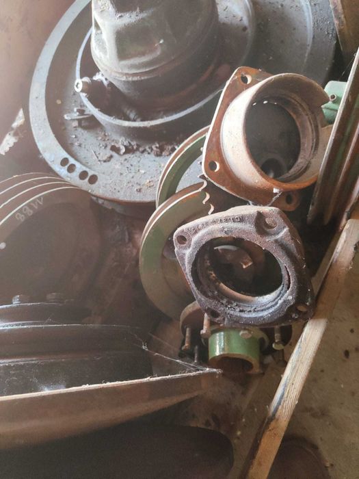 Koło pasowe, napinacz, koło pośrednie John Deere 1188 hydro4