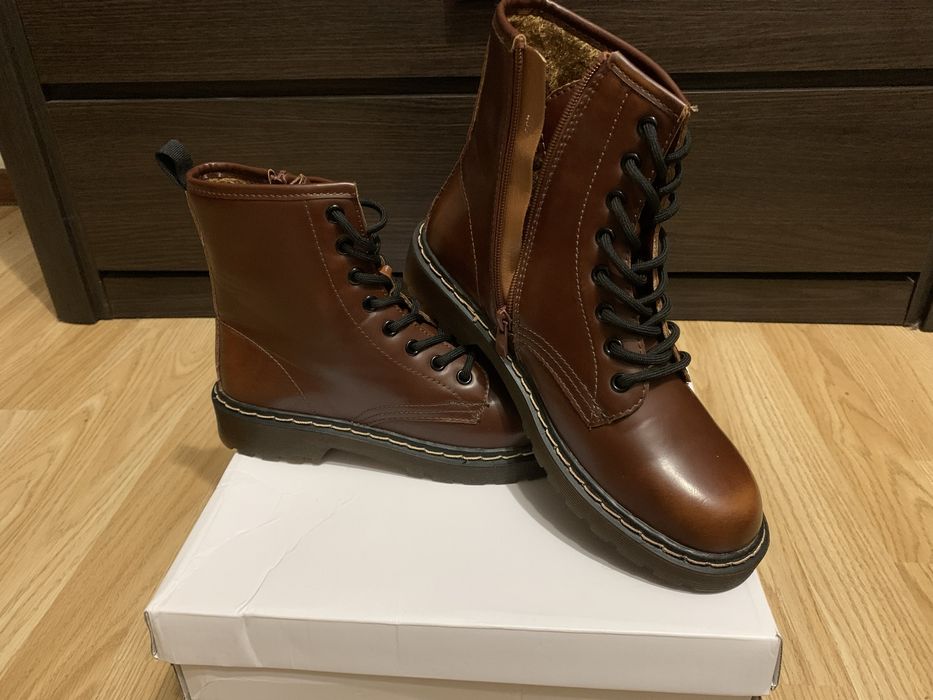 Коричневі шкіряні черевики Dr. Martens. НОВІ!