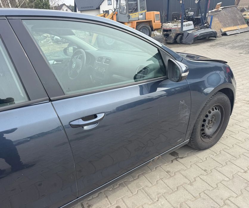 VW Golf VI HB Drzwi Prawy Przód Lc5F