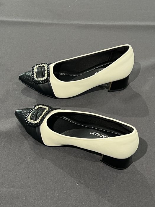 Sapatos Piccadilly novos