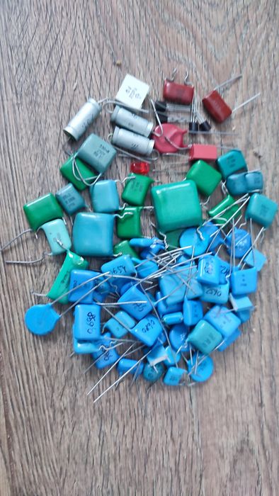 Конденсатори лот